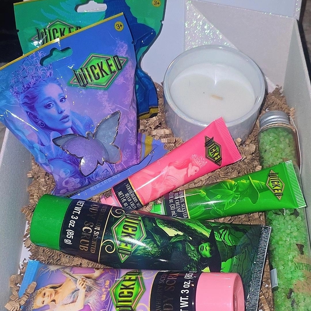 Green and Pink Bath & Body Set